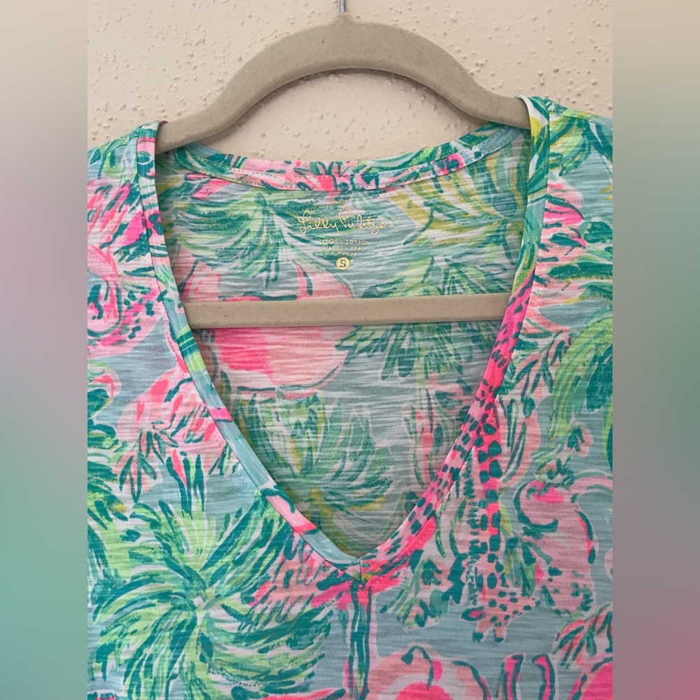 Lilly Pulitzer Women’s Small Etta V-Neck Short Sleeve Seasalt Blue On Parade Top - Picture 5 of 15